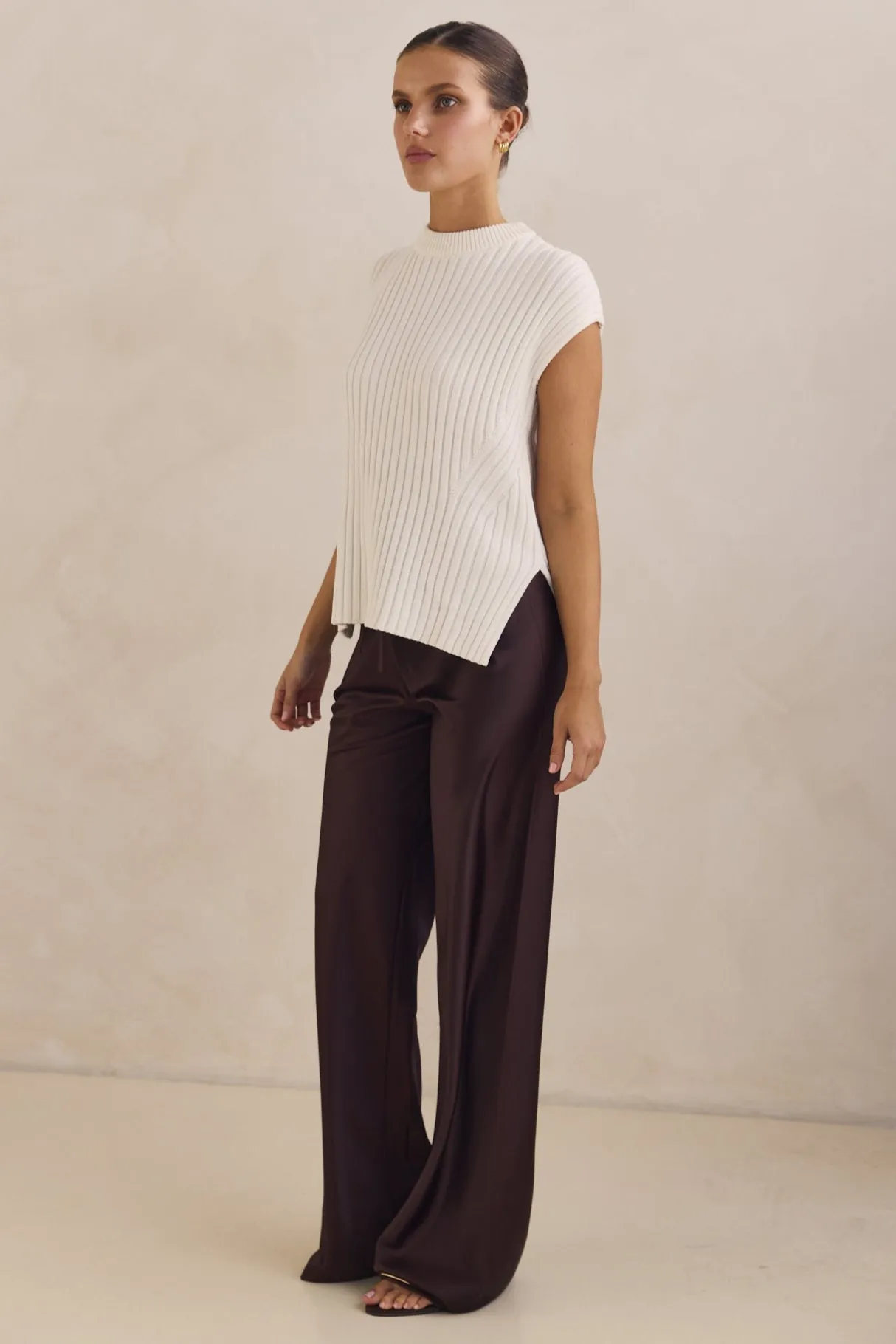 MicrofiberTech RibbedHemline Kennedy Knit Top (White)