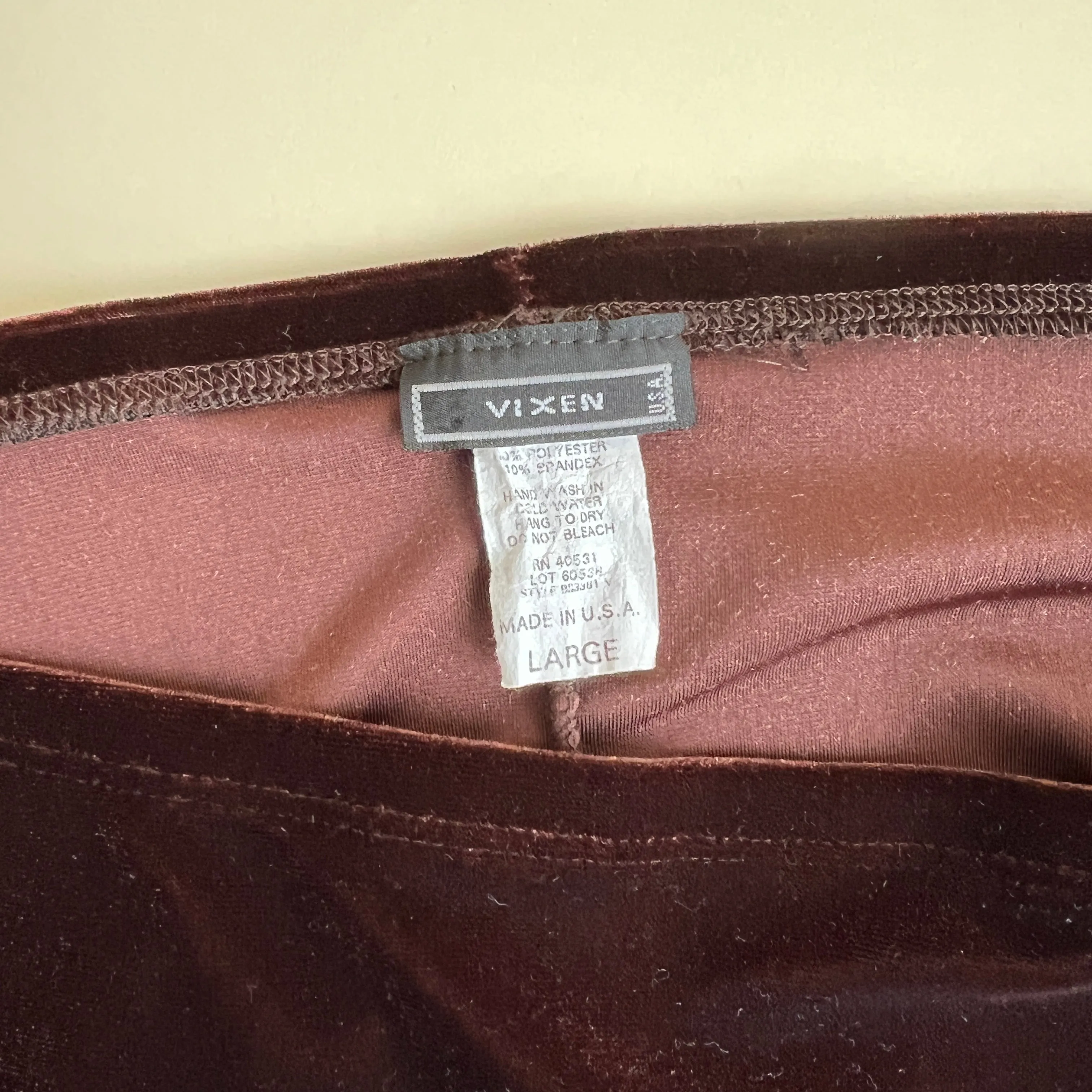 Vtg 90s brown velvet   lace midi skirt (L)