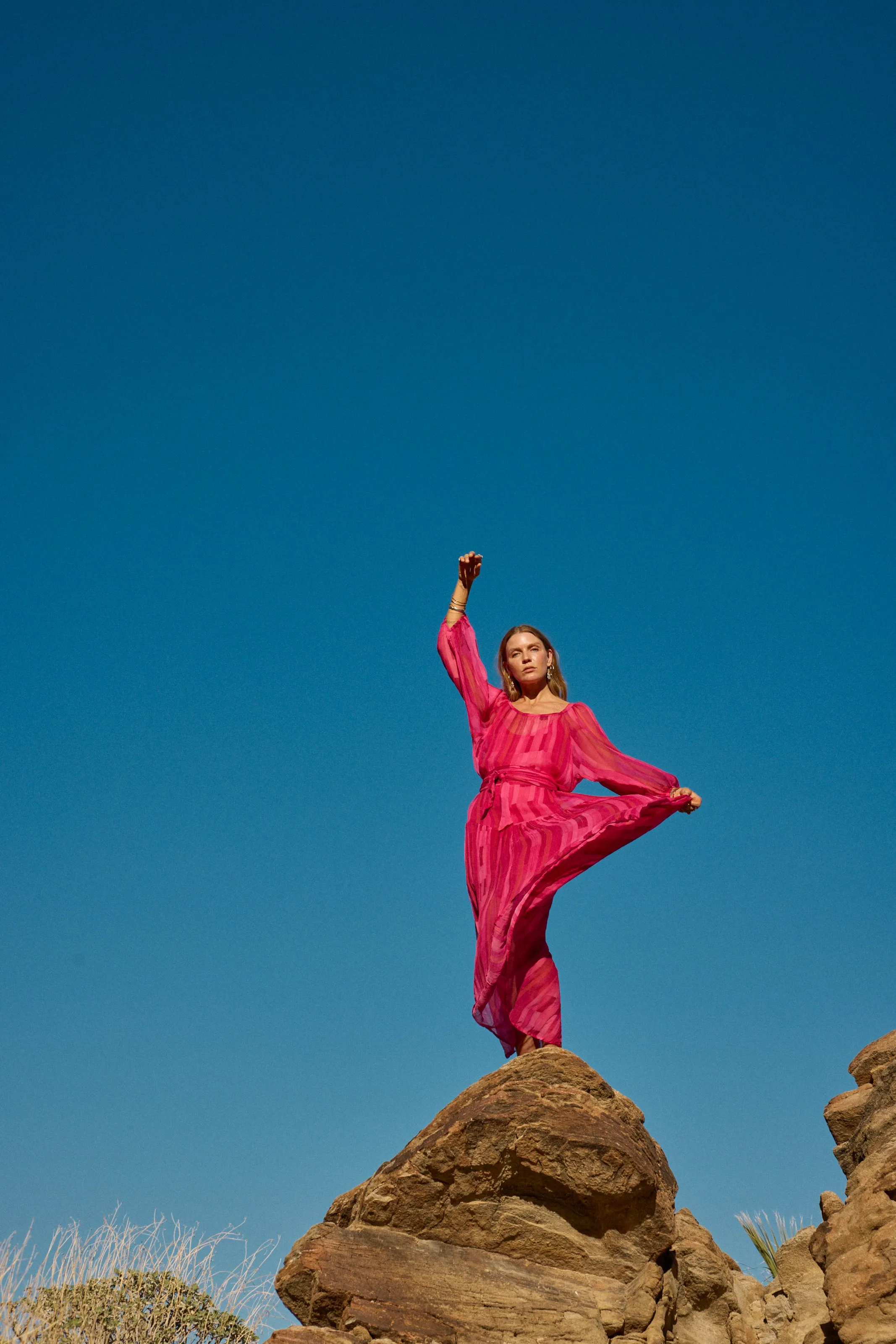 LAINEY DRESS WITH SASH QuickReleaseClasp Slim-fit