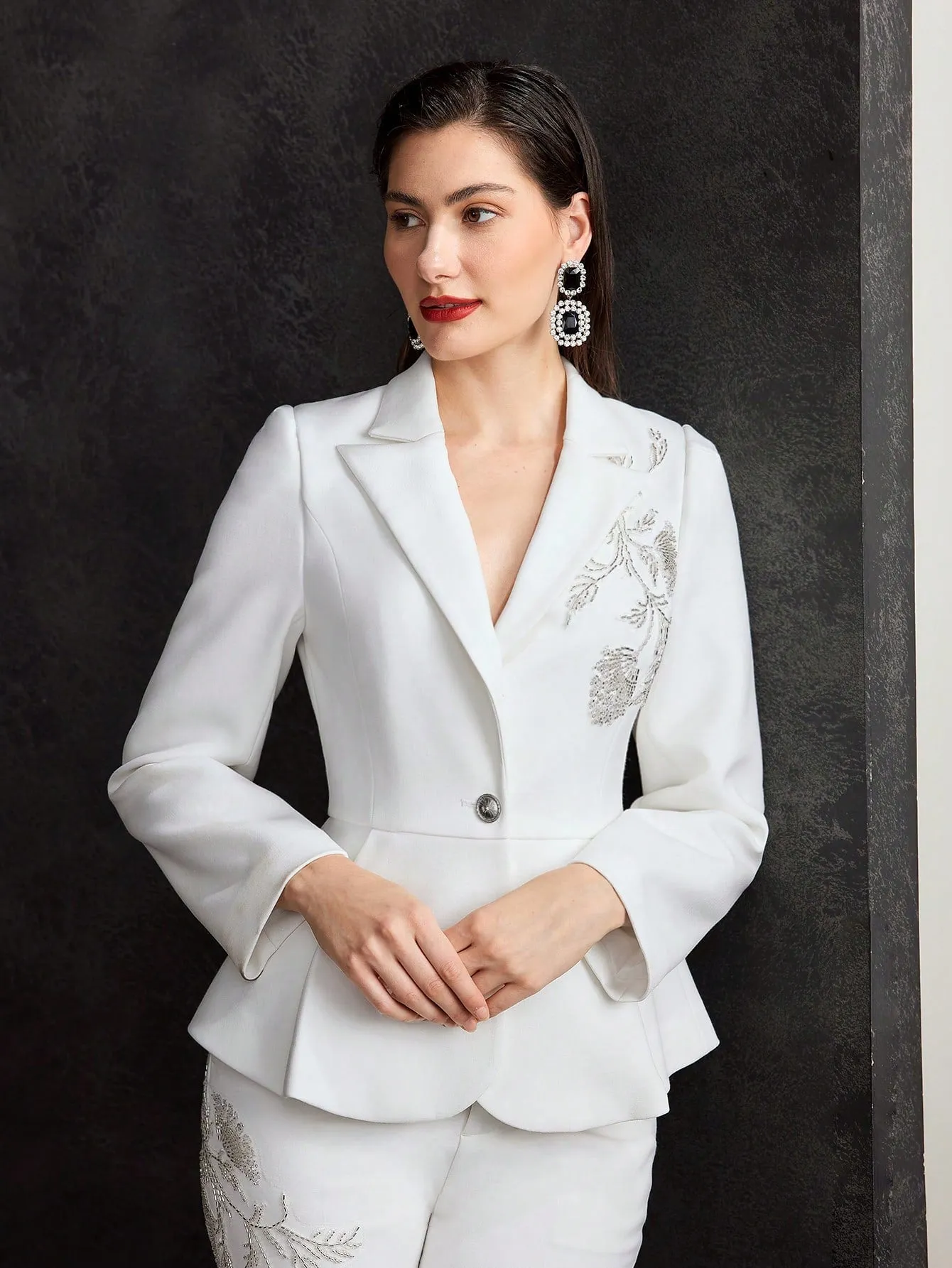 White Double Button Zipper Floral Beaded Blazer