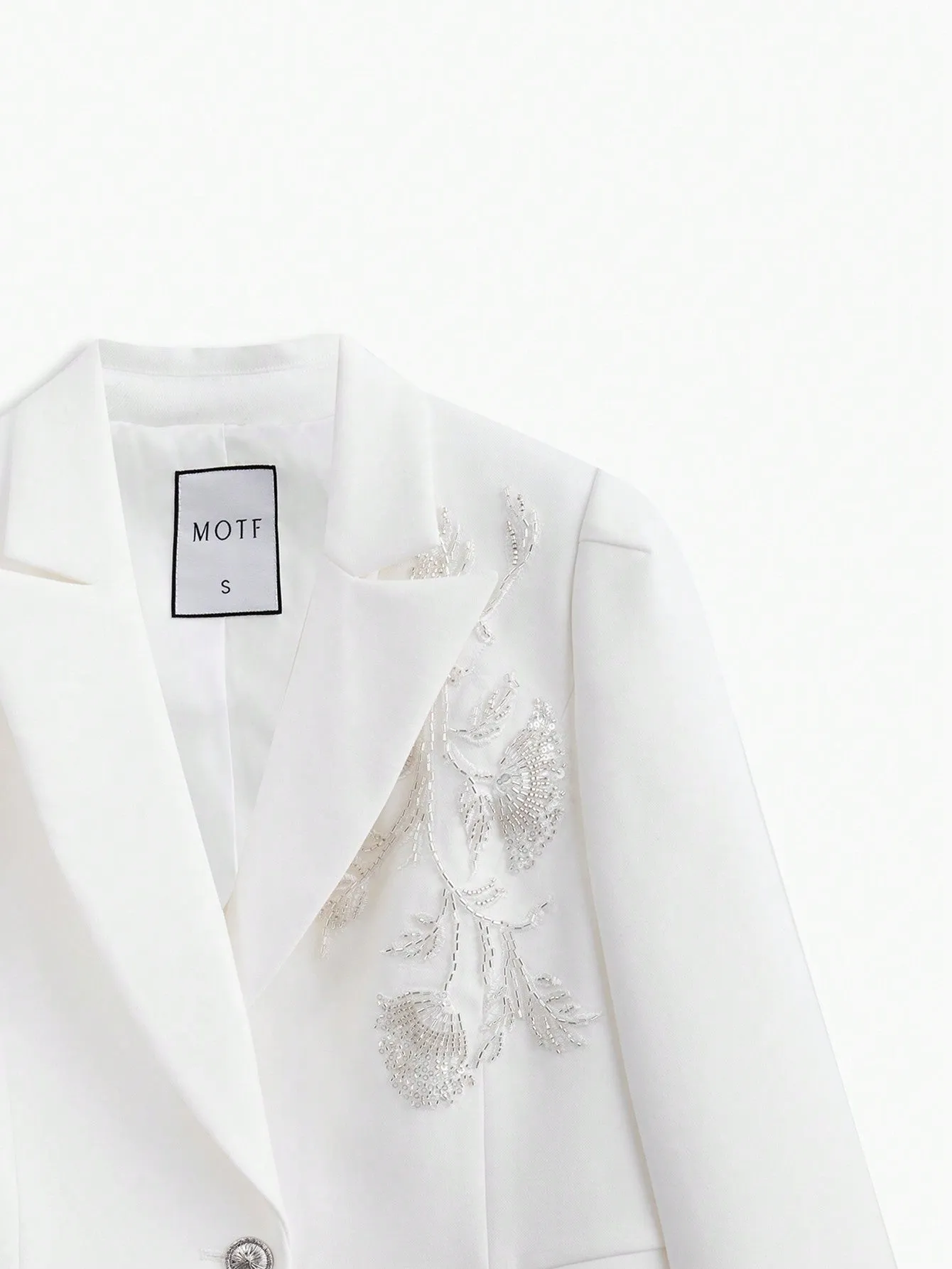 White Double Button Zipper Floral Beaded Blazer