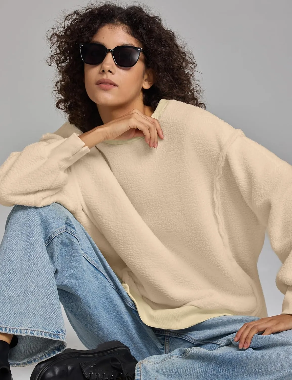 Women’s Oversized Crewneck Fuzzy Fleece Sweatshirts Fall Winter Warm Trendy Patchwork Sherpa Pullover Top 2024