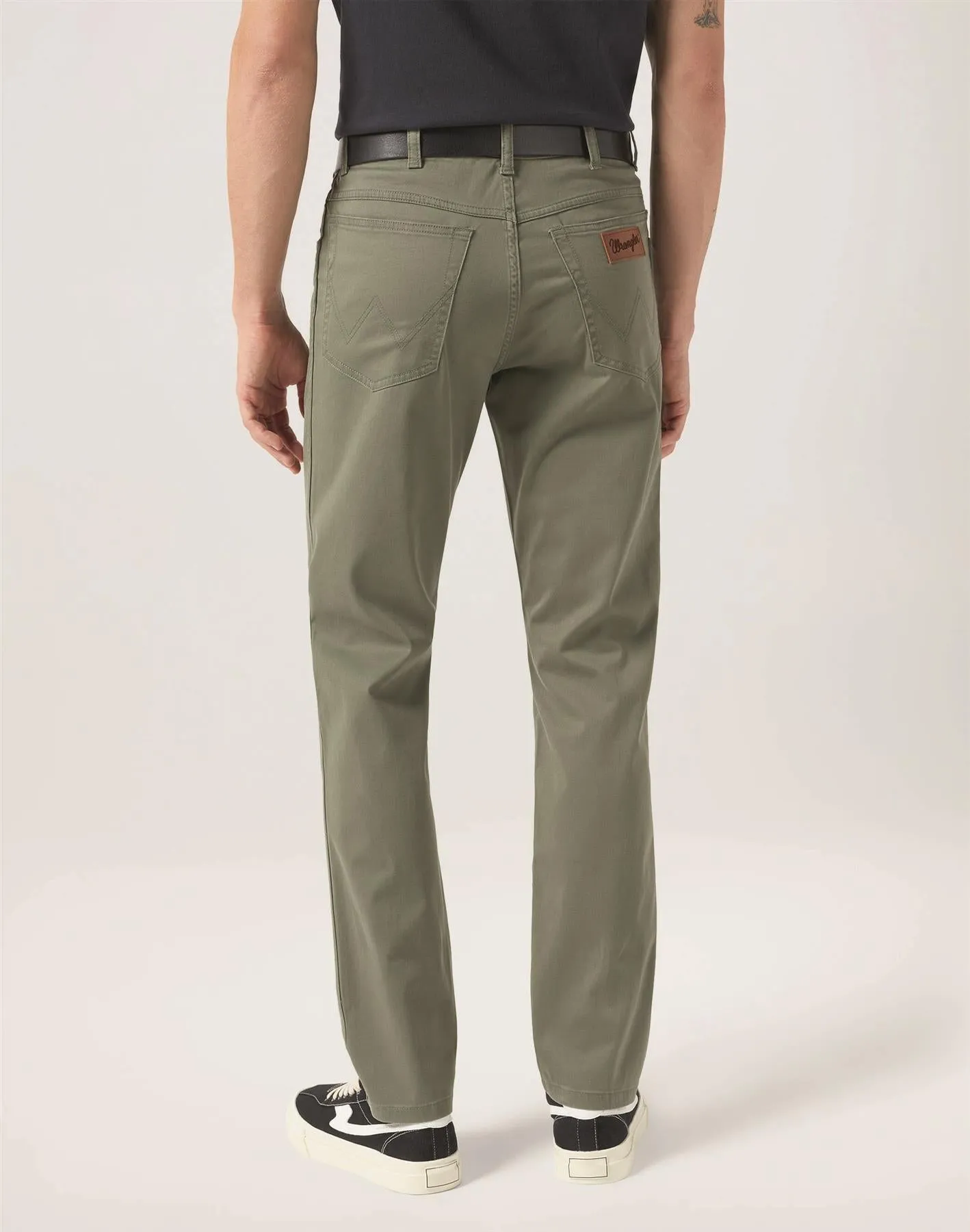 Wrangler Texas 822 Authentic Slim Chino Trouser In Dusty Olive And Plaza Taupe Waist 38 -44