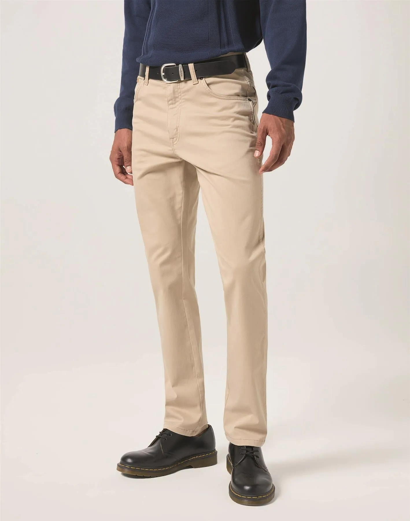Wrangler Texas 822 Authentic Slim Chino Trouser In Dusty Olive And Plaza Taupe Waist 38 -44