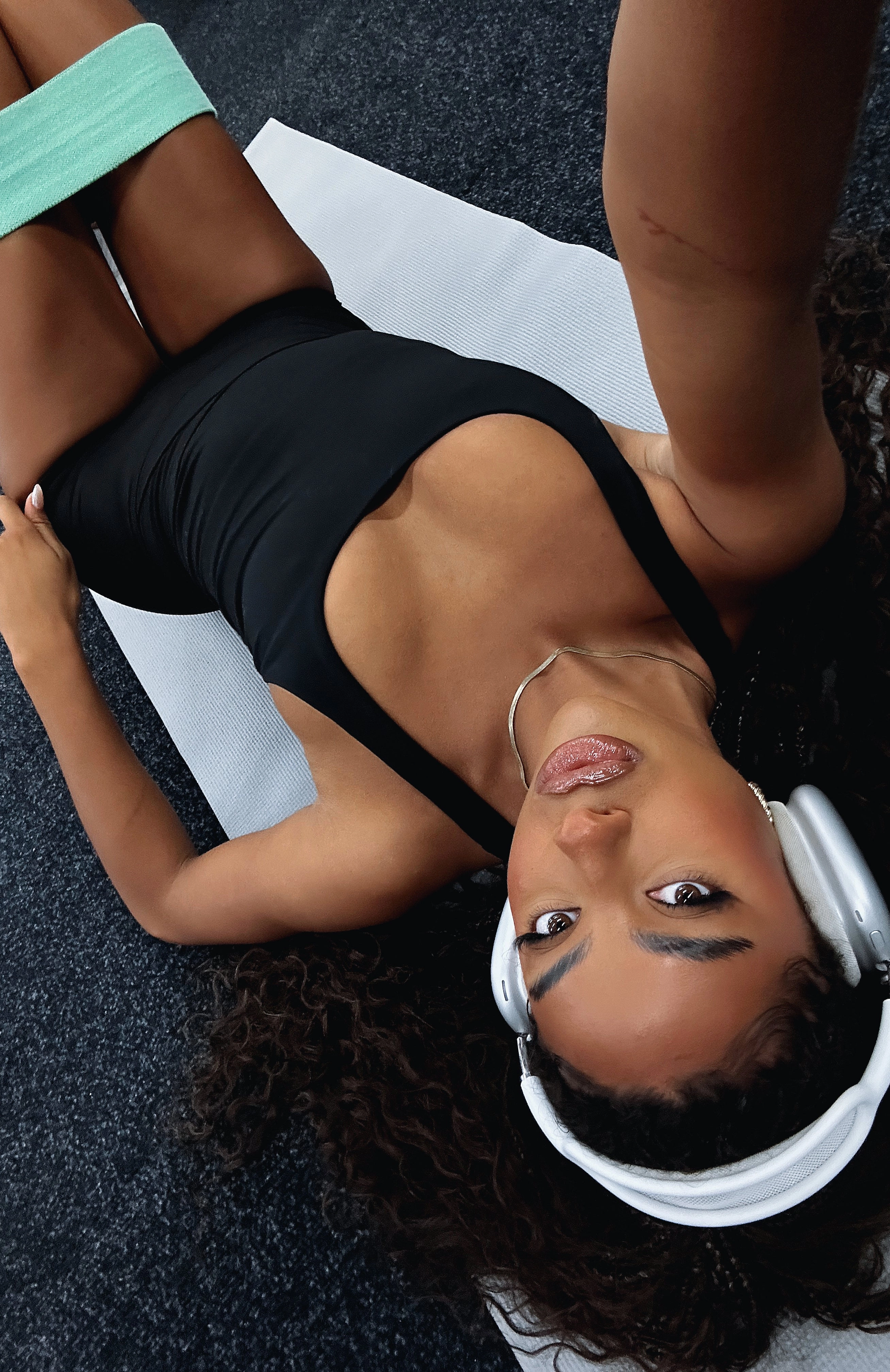 Modular Layering System NonRestrictiveCut Work It Out Crop Black